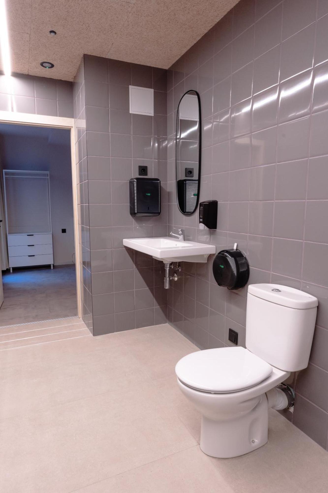 בילבאו Lamia Bbk Women Hostel-Solo Mujeres מראה חיצוני תמונה